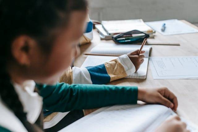 soal PTS seni rupa kelas 2 semester 1 Kurikulum Merdeka. Foto hanya ilustrasi. Sumber: Pexels