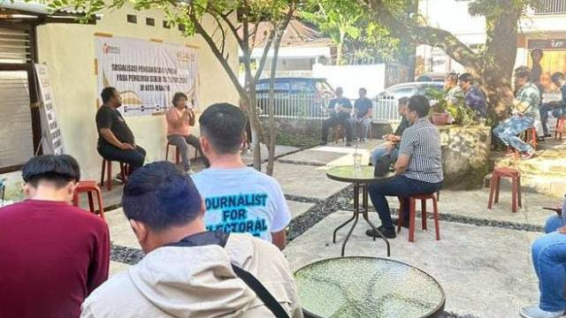 Sosialisasi pengawasan pemilih oleh Bawaslu Kota Manado.