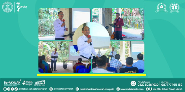 Kepala Balai Rehabilitasi BNN Tanah Merah memberikan sosialisasi bahaya Narkoba di depan Pendeta GKII Wilayah Samarinda