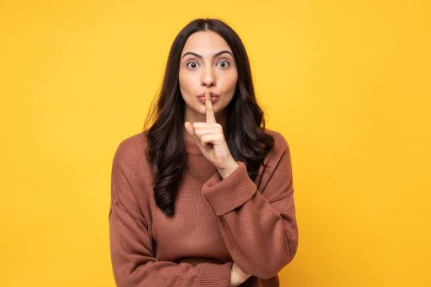 Ilustrasi Arti Kata Bungkam, Foto: Unsplash/Deepak Sethi.