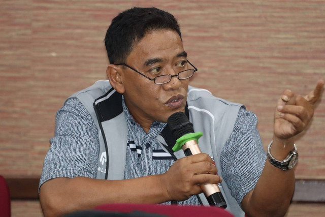 Sumber Gambar: Dokumentasi Humas Deputi 2 Kemenpora RI, Sekretaris Deputi 2, Subroto saat Rapat Penyusunan dan Pembahasan Rentra Kemenpora 2025-2029
