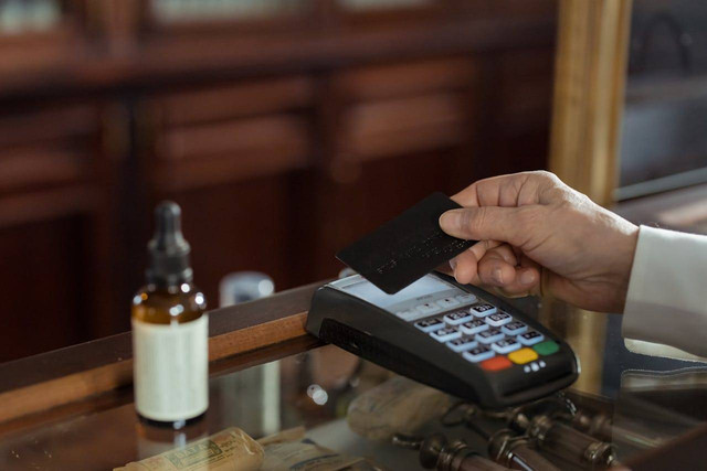 Ilustrasi black card BRI. Foto: Pexels