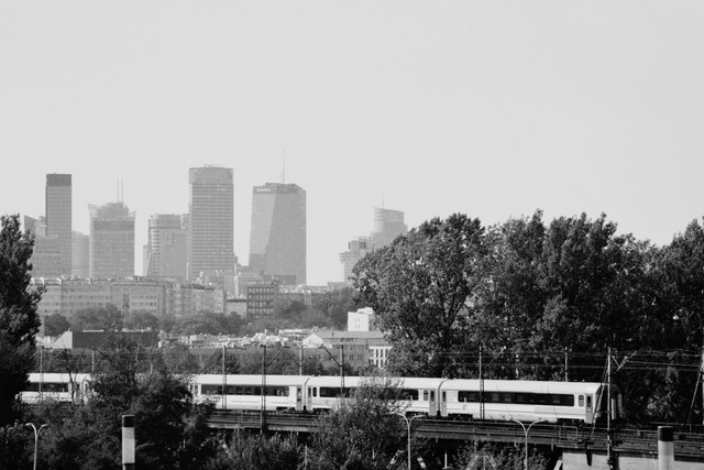 Ilustrasi Perpindahan Penduduk dari Desa ke Kota Disebut, Foto: Pexels/Aibek Skakov