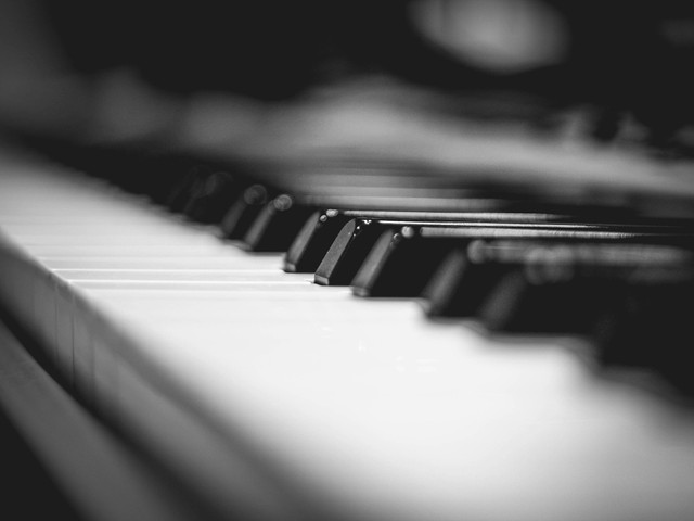 Ilustrasi Cara Menyalakan Piano Elektrik, Pexels/Bryan Geraldo