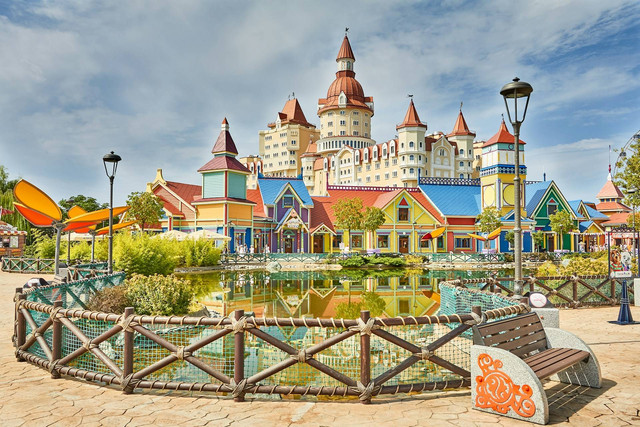 Tiket Masuk Nicole's River Park. Foto hanya ilustrasi, bukan tempat sebenarnya. Sumber: Unsplash/Oleg Didenko