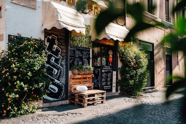 San Gimignano Bandung. Foto hanyalah ilustrasi bukan tempat sebenarnya. Sumber: Unsplash/Spenser Sembrat