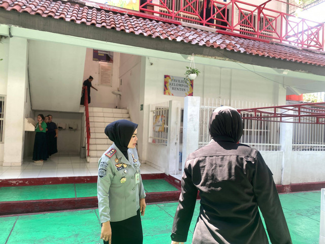 Kontrol Paviliun Hunian, Kalapas LPP Jakarta Ingatkan Petugas Jaga Ketertiban