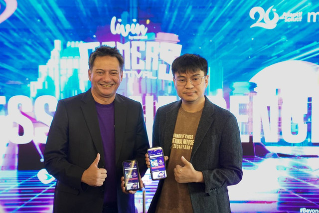 Corporate Secretary Bank Mandiri, Teuku Ali Usman (kiri) dan Country Head Level Infinite Indonesia, Agung Chaniago (kanan) pada press conference Livin’ Gamers Festival 2024 di Jakarta, Selasa (17/9/2024). Foto: Dok. Bank Mandiri