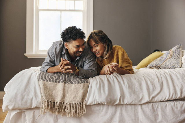 Ilustrasi Menggombal Istri yang Lagi Marah. Foto: Jacob Lund/Shutterstock