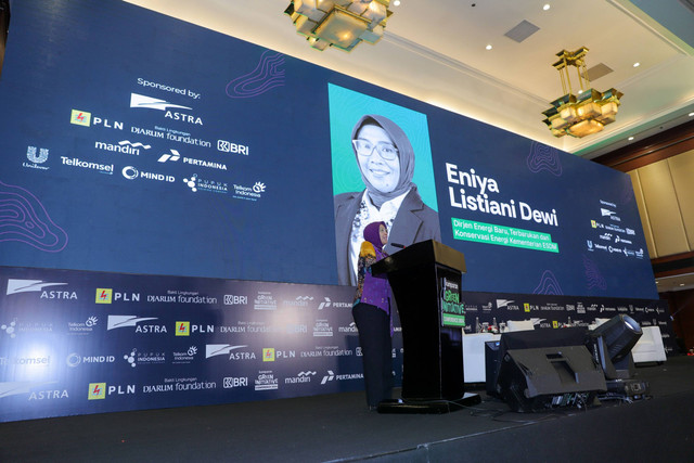 Direktur Jenderal Energi Baru, Terbarukan dan Konservasi Energi Kementerian ESDM Eniya Listiani Dewi menyampaikan sambutan pada acara kumparan Green Initiative Conference 2024 di Hotel Borobudur, Jakarta, Selasa (24/9/2024). Foto: Jamal Ramadhan/kumparan