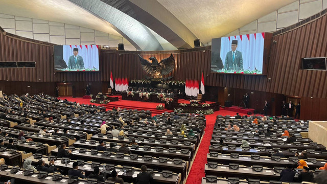 Suasana rapat paripurna penutupan MPR RI di Gedung Nusantara, Kompleks Parlemen, Senayan, Jakarta, Rabu (25/9/2024).  Foto: Haya Syahira/kumparan