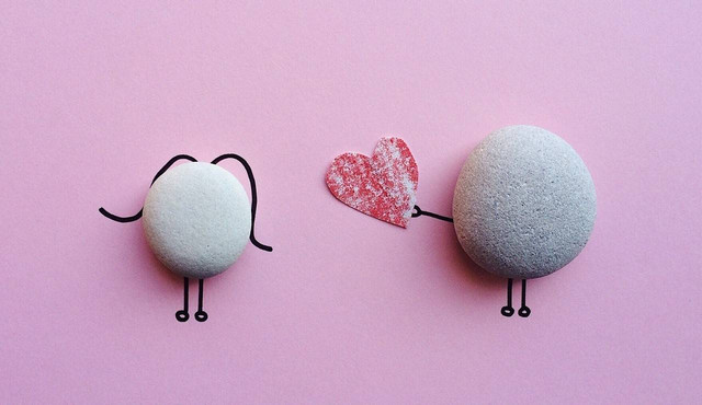 Ilustrasi love language physical touch artinya. Sumber: Pixabay/WOKANDAPIX