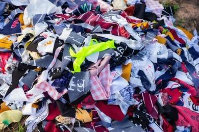 Ilustrasi limbah industri tekstil. Foto: shutterstock.com