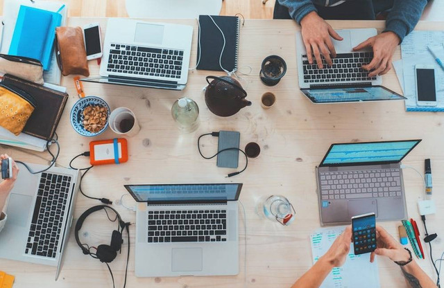 Ilustrasi Jelaskan Pengertian Digitalisasi Sumber Unsplash/Marvin Meyer