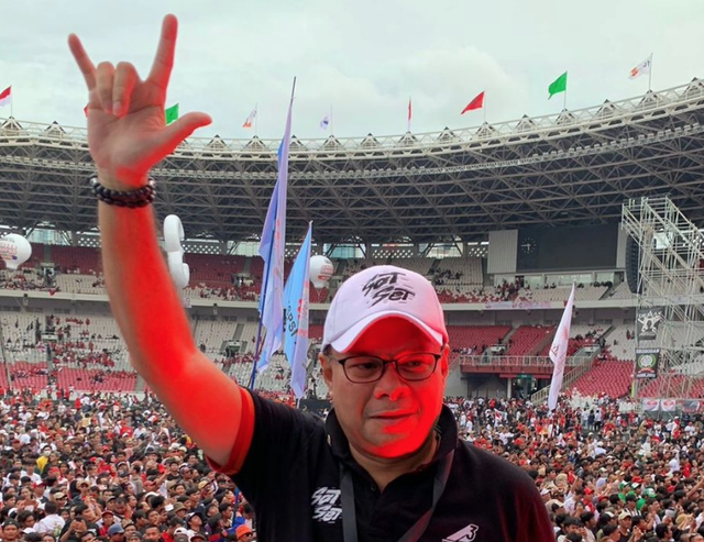 Romy Soekarno, anggota DPR 2024-2029 dari PDIP. Dia merupakan putra almarhumah Rachmawati, adik Ketum PDIP Megawati. Foto: Instagram/@romysoekarno