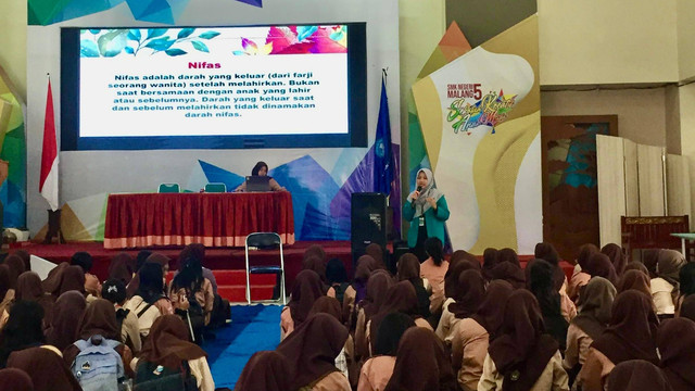 Dokumentasi Mahasiswa PPLK UNISMA di SMKN 5 Malang
