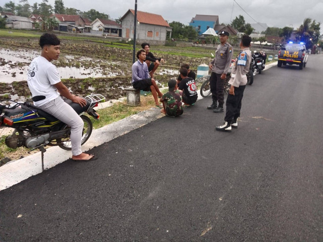 Antisipasi Kegiatan Balapan Liar, Polsek Bandung Lakukan Patroli