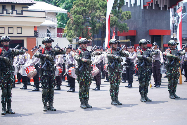 Gladi bersih pasukan pengamanan untuk pelantikan presiden dan wakil presiden terpilih Prabowo Subianto-Gibran Rakabuming Raka pada tanggal 20 Oktober 2024 di Mako Brimob, Depok, Jumat (11/10/2024). Foto: Divisi Humas Polri