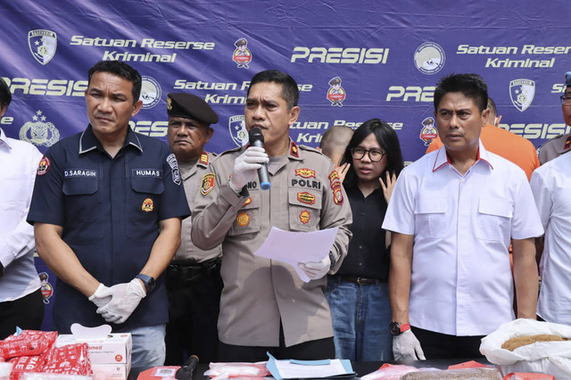 Pers rilis kasus penganiayaan pada pengepul barang rongsok di Polsek Kebon Jeruk. Foto: Dok. Istimewa