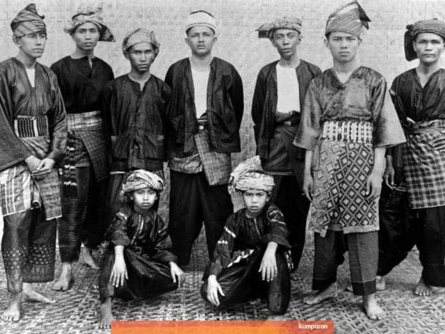 Ilustrasi bangsa Indonesia yang termasuk keturunan bangsa deutero melayu adalah Suku, Foto: Kumparan