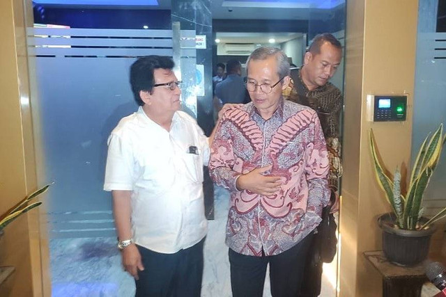 Wakil Ketua KPK, Alexander Marwata, usai dimintai klarifikasi di Ditreskrimsus Polda Metro Jaya pada Selasa (15/10/2024). Foto: Rachmadi Rasyad/kumparan