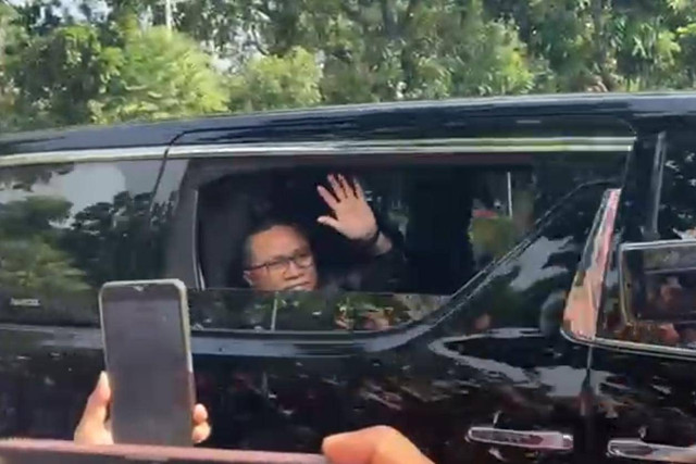Ketua Umum Partai Amanat Nasional (PAN), Zulkifli Hasan, menyambangi Kementerian Pertahanan di tengah pertemuan Surya Paloh dan Prabowo, Kamis (17/10/2024). Foto: Alya Zahra/Kumparan