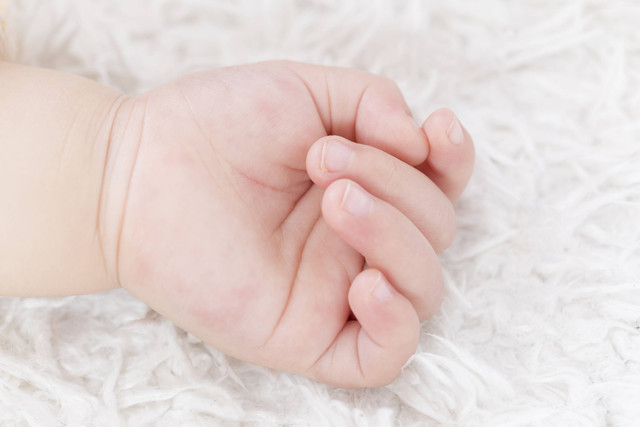 Ilustrasi Kuku Bayi Panjang. Foto: Shutterstock