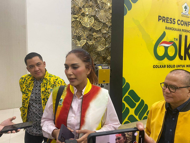 Politisi Golkar Sari Yuliati ditemui di DPP Golkar, Jakarta Barat pada Jumat (18/10). Foto: Abid Raihan/kumparan