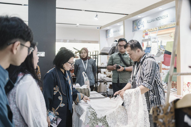 Kementerian BUMN menggelar Bazar BerKRIYAsi di Sarinah, Jakarta, pada 17-20 Oktober 2024. Foto: Dok. Kementerian BUMN