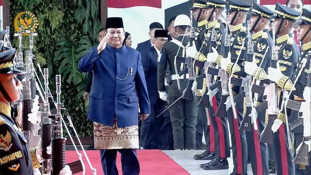 Presiden terpilih Prabowo Subianto tiba di Gedung Nusantara, kompleks Parlemen, Senayan, Jakarta, Minggu (20/10/2024). Foto: Youtube/MPRGOID