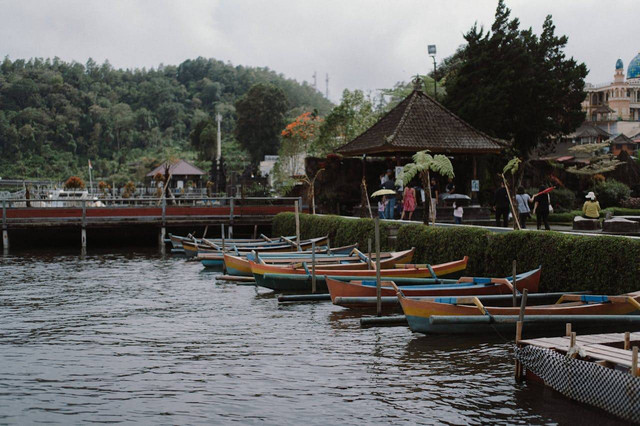 Sumber Gentong. Foto hanya ilustrasi, bukan tempat sebenarnya. Sumber: Unsplash/Lucas Tran