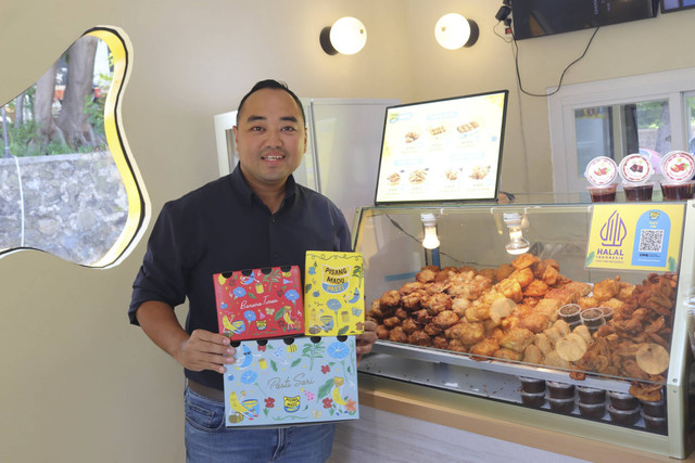 Kisah sukses Rio Saputra pemilik bisnis pisang goreng 'Pisang Madu Pasti' yang resmi membuka outlet ke-40 di TMII. Foto: Dok. Istimewa