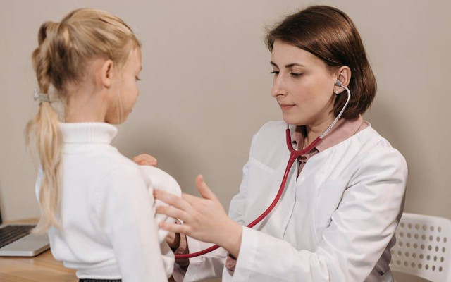 Klinik Tumbuh Kembang Anak di Surabaya. Foto hanya ilustrasi, bukan tempat sebenarnya. Sumber: pexels.com/Pavel Danilyuk