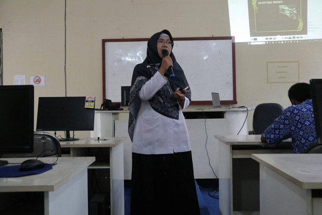 Ilustrasi Dalam menerapkan Kurikulum Merdeka, apa yang perlu dilakukan oleh satuan pendidikan, sumber gambar: Unsplash/Fajar Herlambang