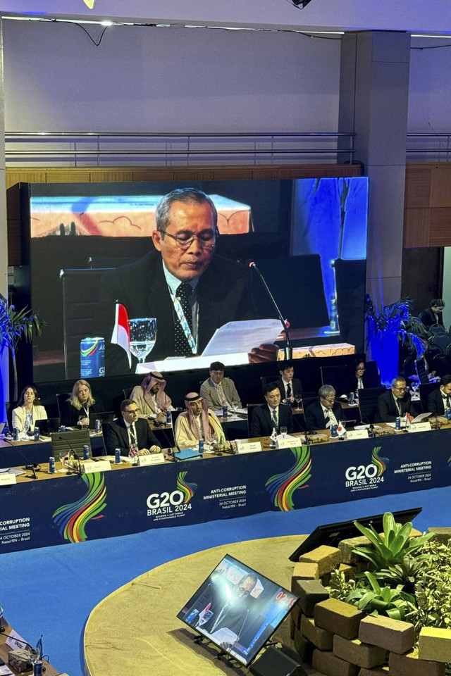 Wakil Ketua KPK Alexander Marwata menyampaikan paparannya saat menghadiri forum G20 Anti-Corruption Working Group (ACWG), di Natal, Brasil, Kamis (24/10/2024). Foto: Dok. KPK