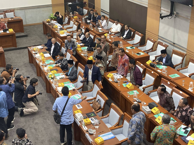 Suasana Rapat Komisi VIII DPR RI bersama Menteri Agama Nasaruddin Umar, di Ruang Rapat Komisi VIII, Komplek Parlemen Senayan, Jakarta Pusat, Rabu (30/10/2024). Foto: Alya Zahra/kumparan 