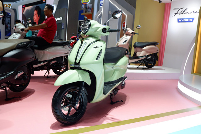 Warna baru motor skutik Yamaha Grand Filano di IMOS 2024. Foto: Sena Pratama/kumparan