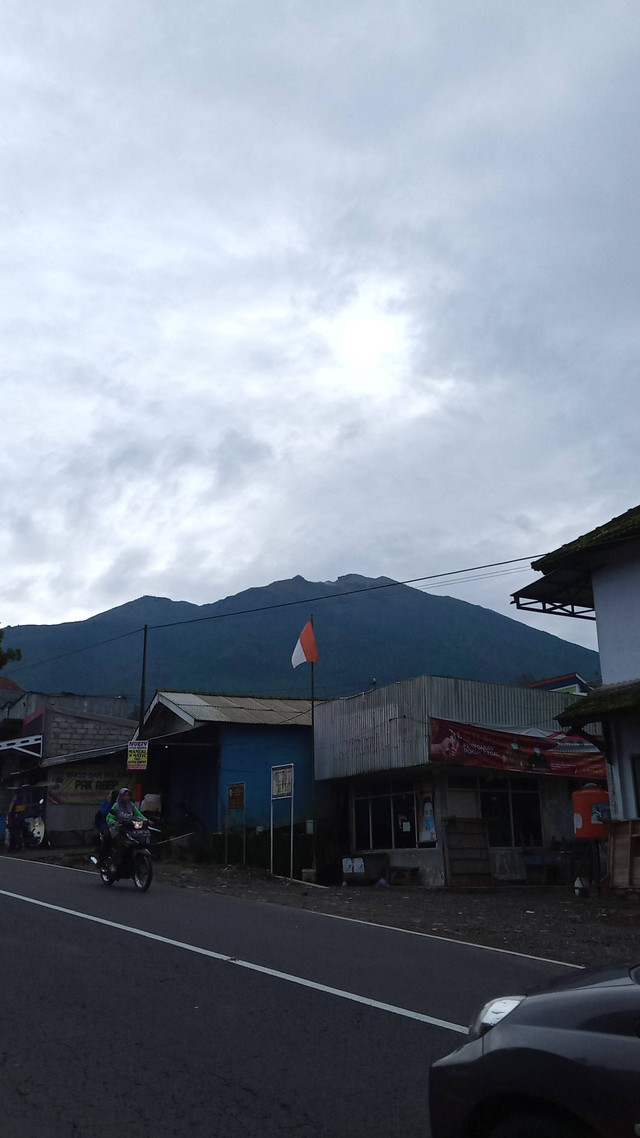 Jalur pendakian Wekas Gunung Merbabu (sumber gambar: Dokumen pribadi)