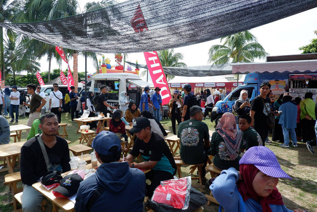 Acara Daihatsu Kumpul Sahabat Balikpapan 2024 di Pantai Kilang Mandiri, Minggu (3/11/2024). Foto: Sena Pratama/kumparan