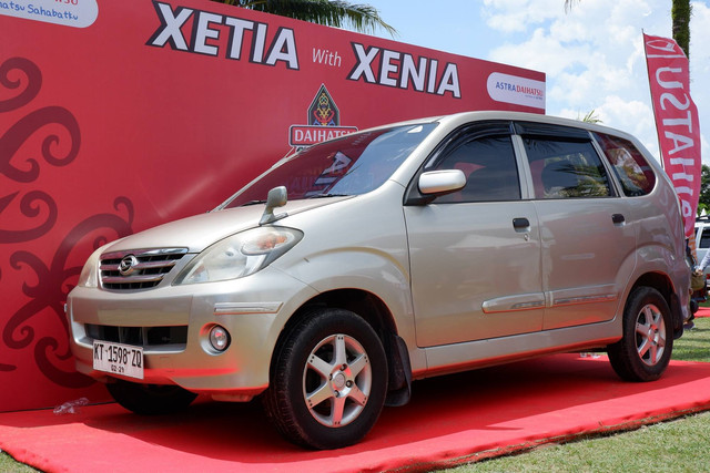 'Xetia with Xenia' di Daihatsu Kumpul Sahabat Balikpapan 2024 di Pantai Kilang Mandiri, Minggu (3/11/2024). Foto: Sena Pratama/kumparan