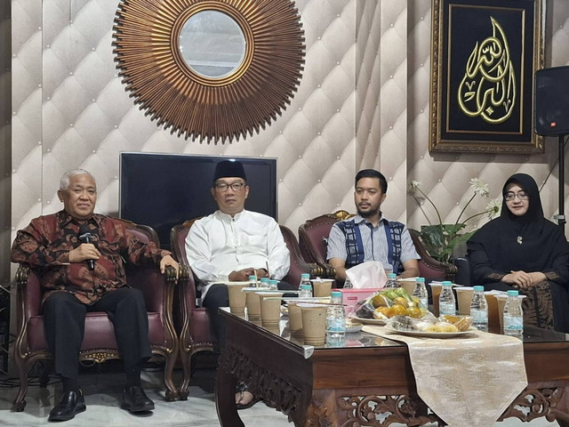 Cagub Jakarta, Ridwan Kamil silaturahmi bersama Din Syamsudin di Cilandak Jakarta Selatan, Senin (4/11/2024). Foto: Alya Zahra/kumparan