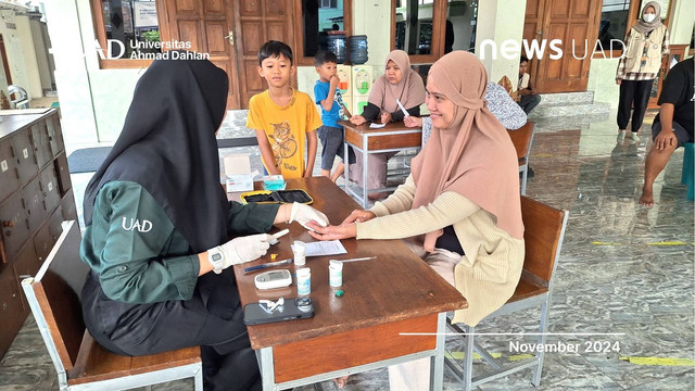 Pemeriksaan Kesehatan Gratis di Gedongkiwo oleh Mahasiswa KKN UAD ...
