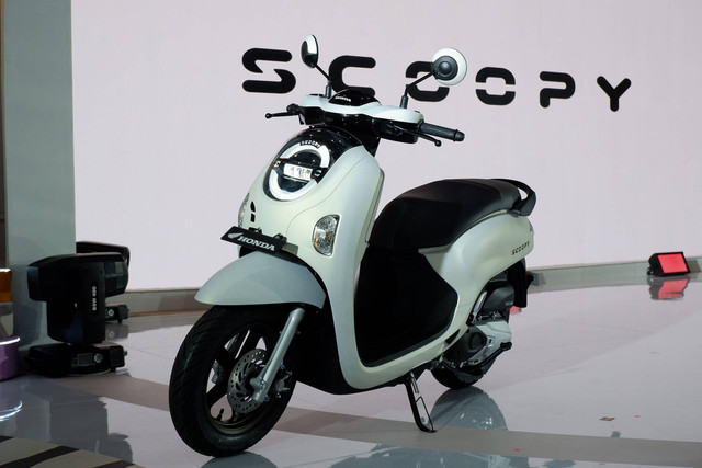 Motor skutik Honda Scoopy generasi ke-6 di Indonesia. Foto: Sena Pratama/kumparan