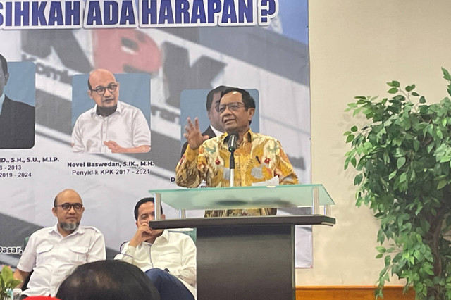 Eks Menkopolhukam Mahfud MD dalam acara diskusi bertajuk 'Pemberantasan Korupsi: Masihkah Ada Harapan?', di Menara Bidakara, Jakarta, Rabu (6/11/2024). Foto: Fadhil Pramudya/kumparan