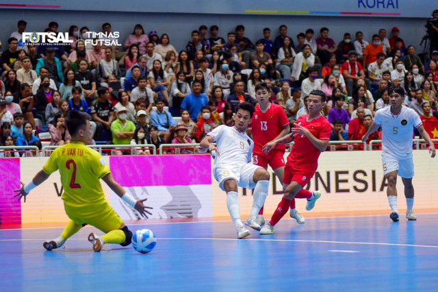 Timnas Futsal Indonesia saat melawan Timnas Futsal Vietnam pada pertandingan Final Piala AFF 2024 di Terminal 21 Nakhon Ratchasima, Thailand, Minggu (10/11/2024). Foto: FFI