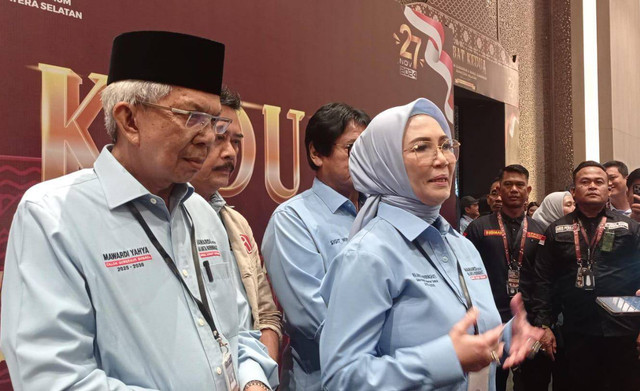 Mawardi Yahya-RA Anita Noeringhati usai mengikuti debat kedua Pilgub Sumsel, Foto Abdullah Toriq/Urban Id
