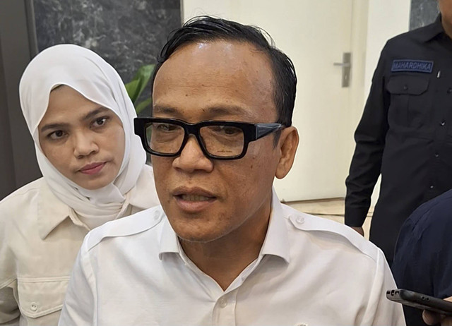 Wakil Menteri Ketenagakerjaan Immanuel Ebenezer di Kantor Kementerian Ketenagakerjaan pada Rabu (13/11/2024). Foto: Argya D. Maheswara/kumparan