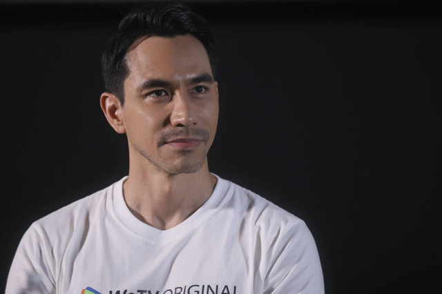 Pemeran film series Main Api Darius Sinathrya saat konferensi pers film series Main Api di CGV Grand Indonesia, Jakarta, Rabu, (13/11/2024). Foto: Agus Apriyanto