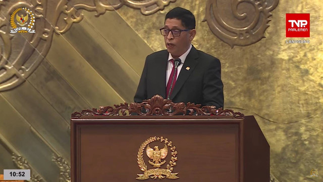 Ketua Baleg Bob Hasan mengikuti Rapat paripurna DPR RI ke 8 Masa Persidangan I tahun 2024-2025 di Ruang Rapat Paripurna, Gedung Nusantara II, Kompleks Parlemen, Senayan, Jakarta, Selasa (19/11/2024). Foto: YouTube/ DPR RI