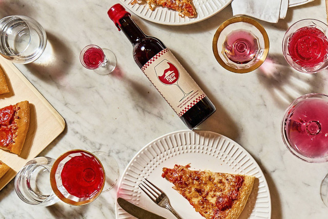 Pizza Hut meluncurkan produk wine. Foto: Dok. Pizza Hut